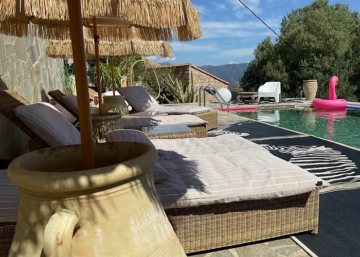 Paradisu Ajaccio 別荘 アピエット