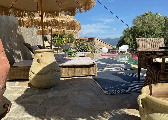 Paradisu Ajaccio 別荘 アピエット